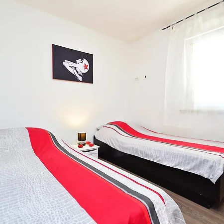 Holiday Mihovilovic Holiday home Sisan